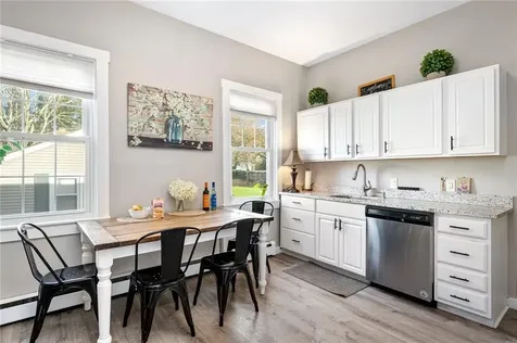 38 Collins Street Bristol RI 02809