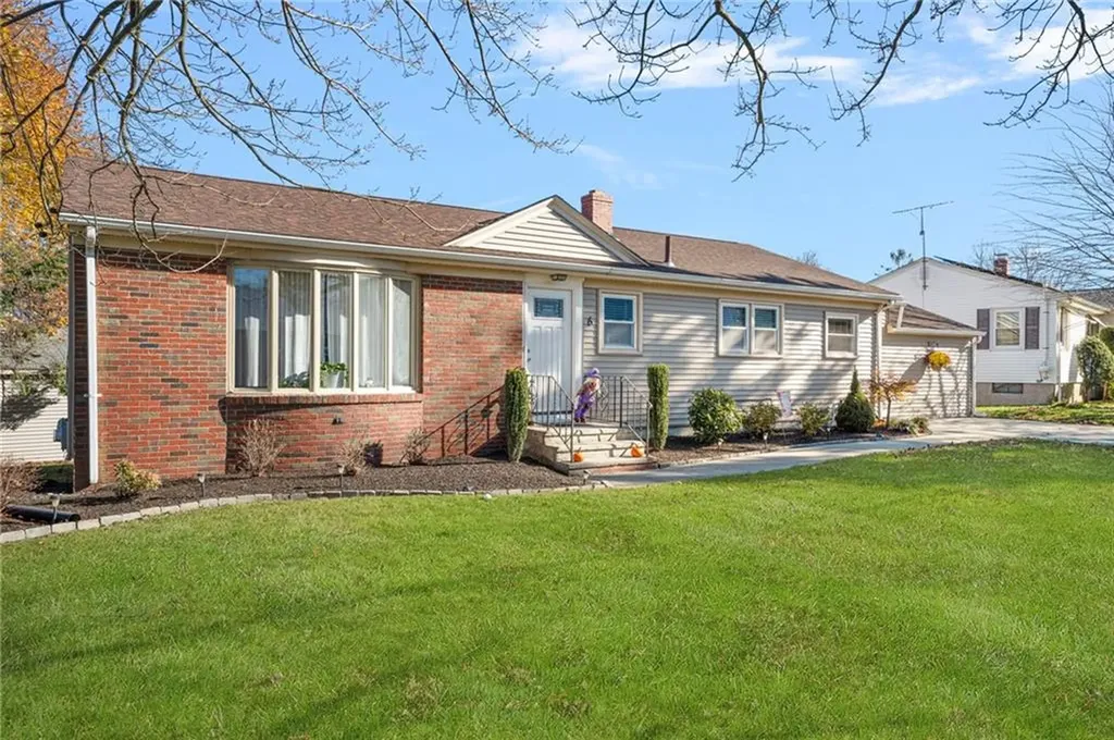 6 Eldorado Drive Johnston RI 02919