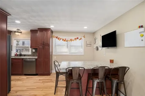 6 Eldorado Drive Johnston RI 02919