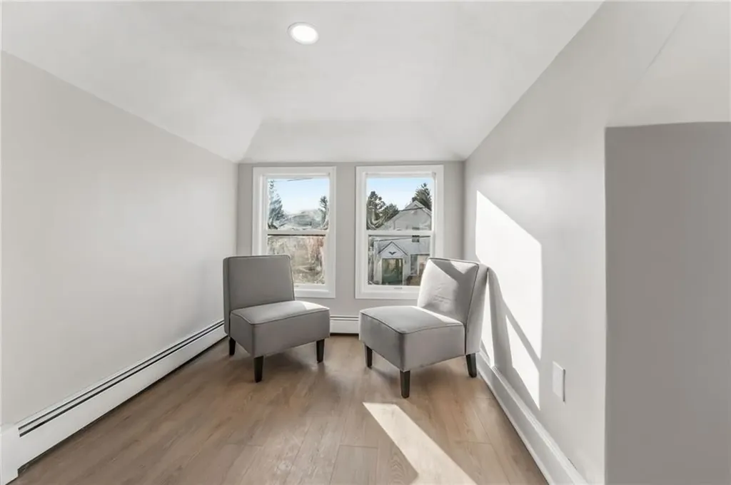 10 Woburn Street Cranston RI 02910