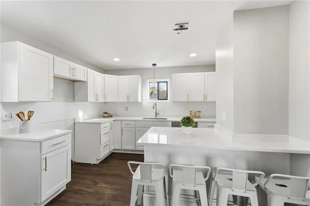 10 Woburn Street Cranston RI 02910