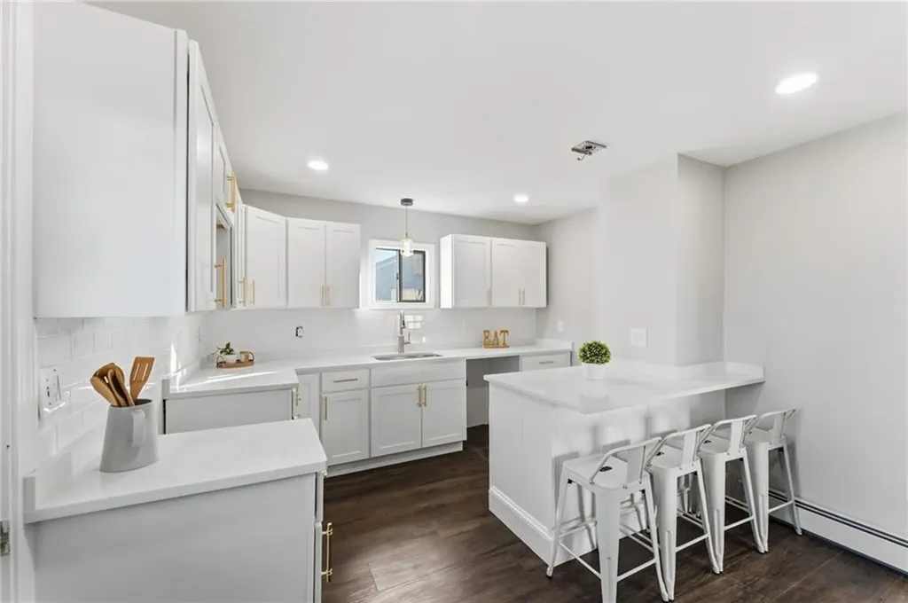 10 Woburn Street Cranston RI 02910