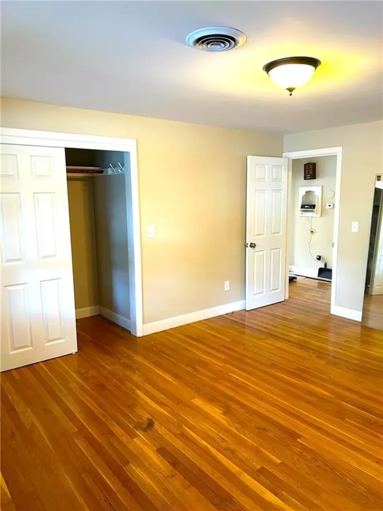 652 East Avenue Pawtucket RI 02860