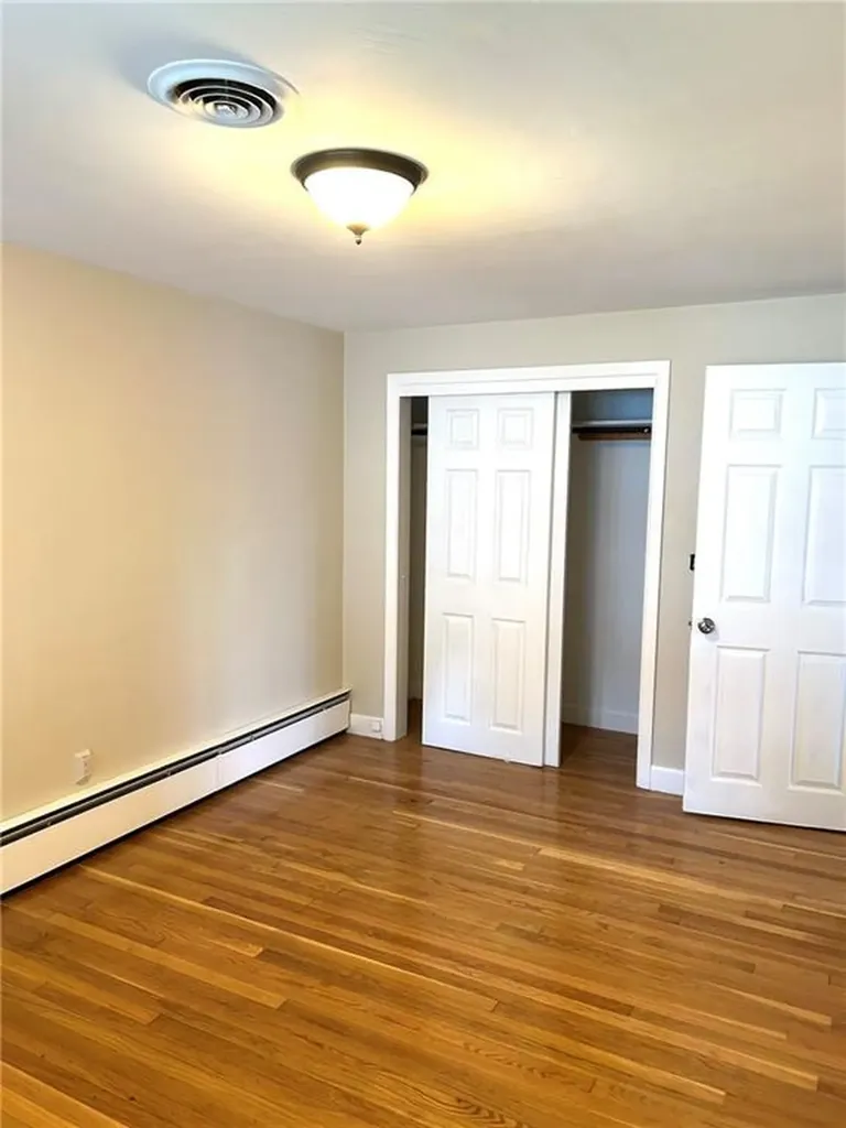 652 East Avenue Pawtucket RI 02860