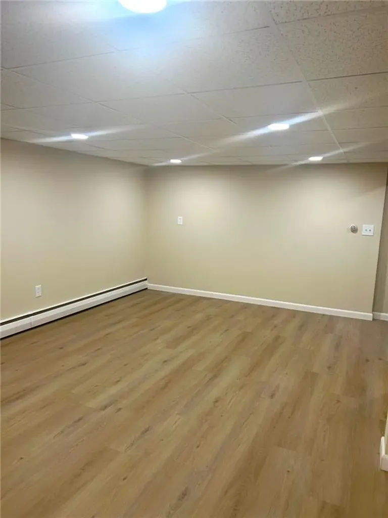 652 East Avenue Pawtucket RI 02860