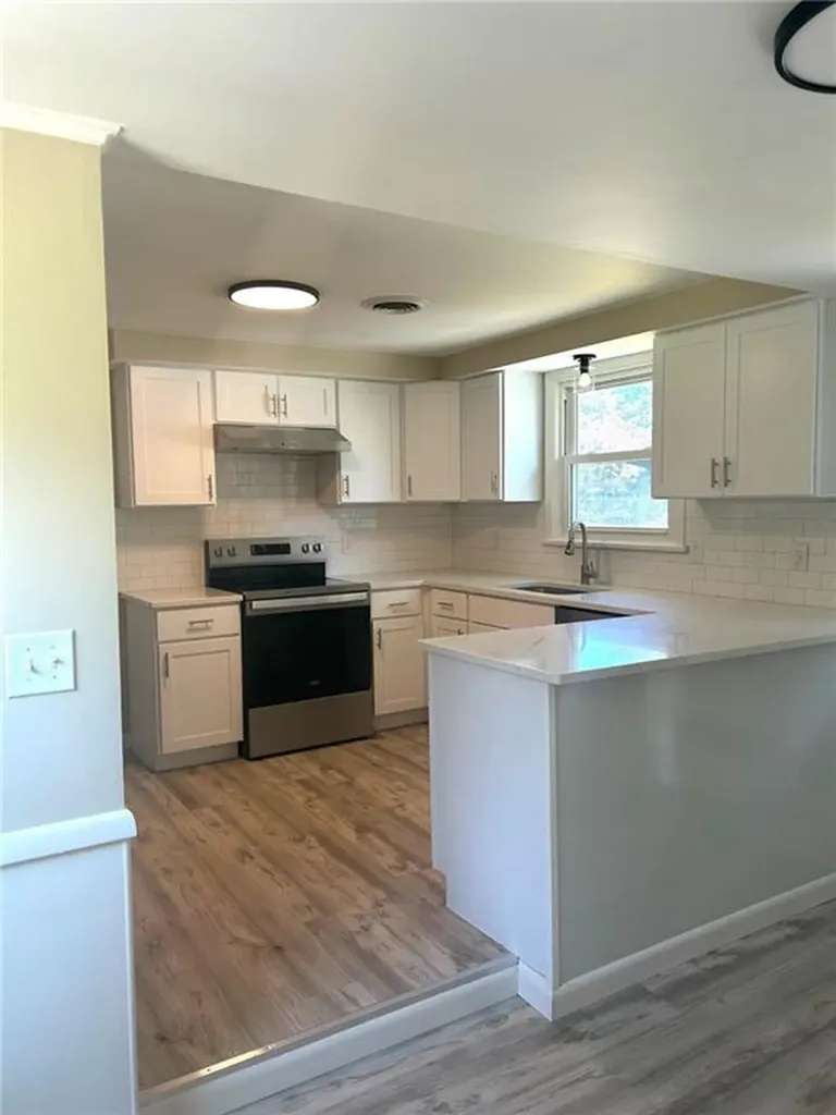 652 East Avenue Pawtucket RI 02860