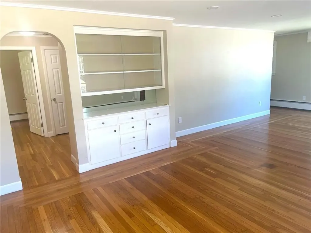 652 East Avenue Pawtucket RI 02860