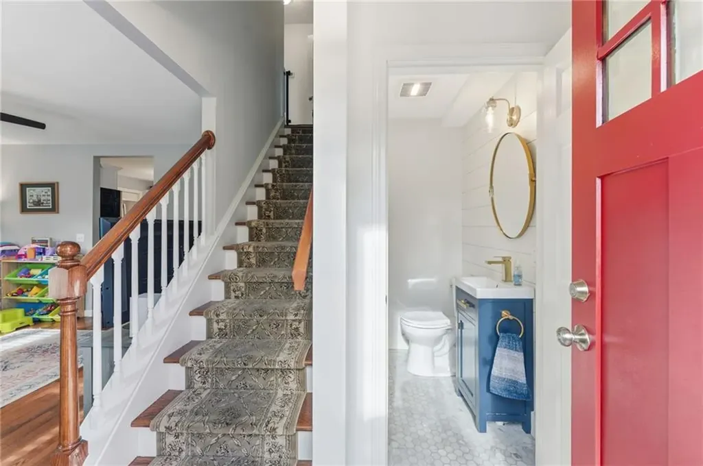 128 Rodman Street South Kingstown RI 02879