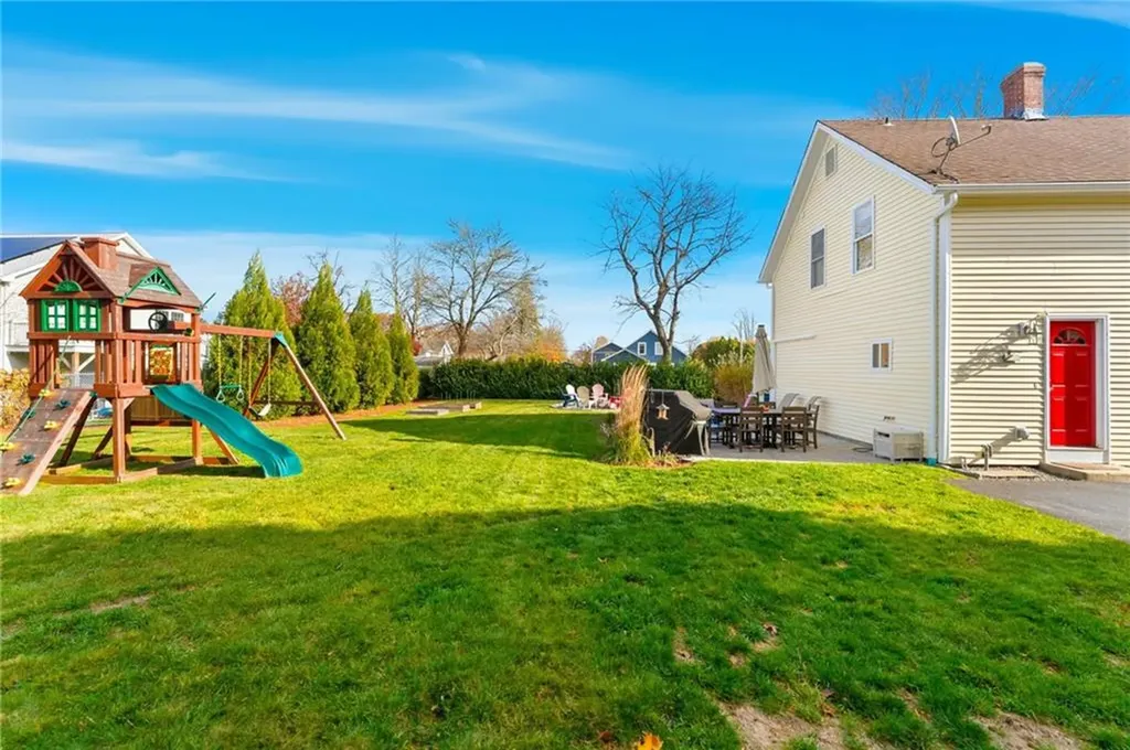 128 Rodman Street South Kingstown RI 02879