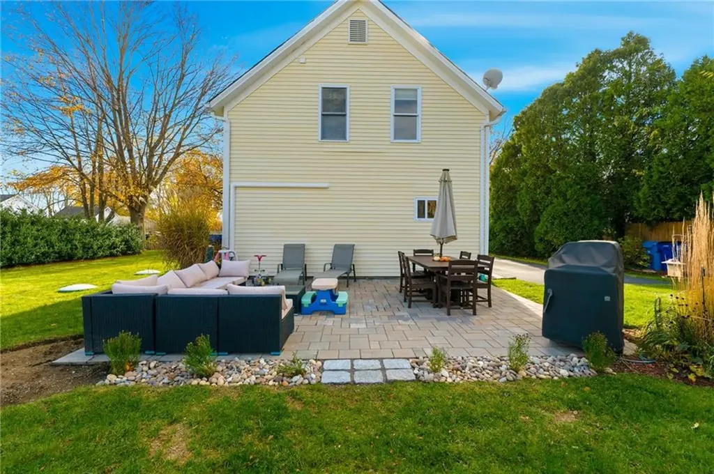 128 Rodman Street South Kingstown RI 02879