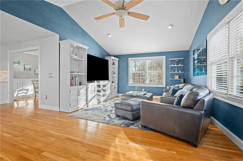 41 Wuddall Avenue Warwick RI 02889