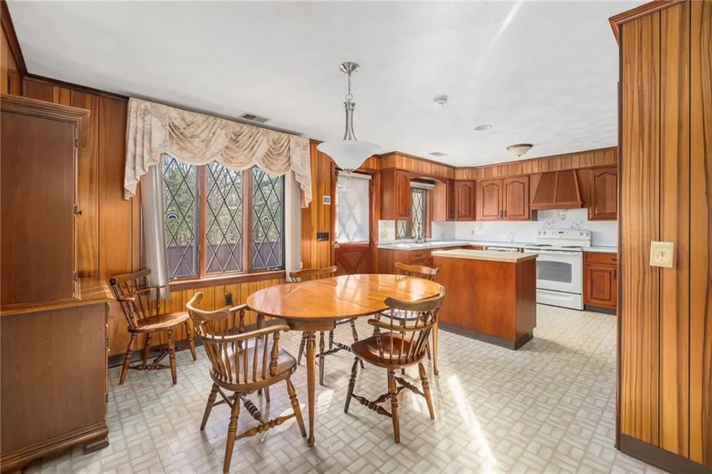 46 Woodsong Drive Scituate RI 02857