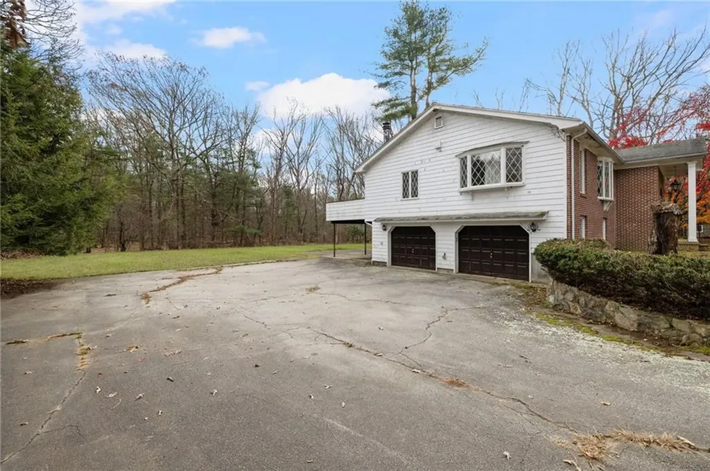 46 Woodsong Drive Scituate RI 02857