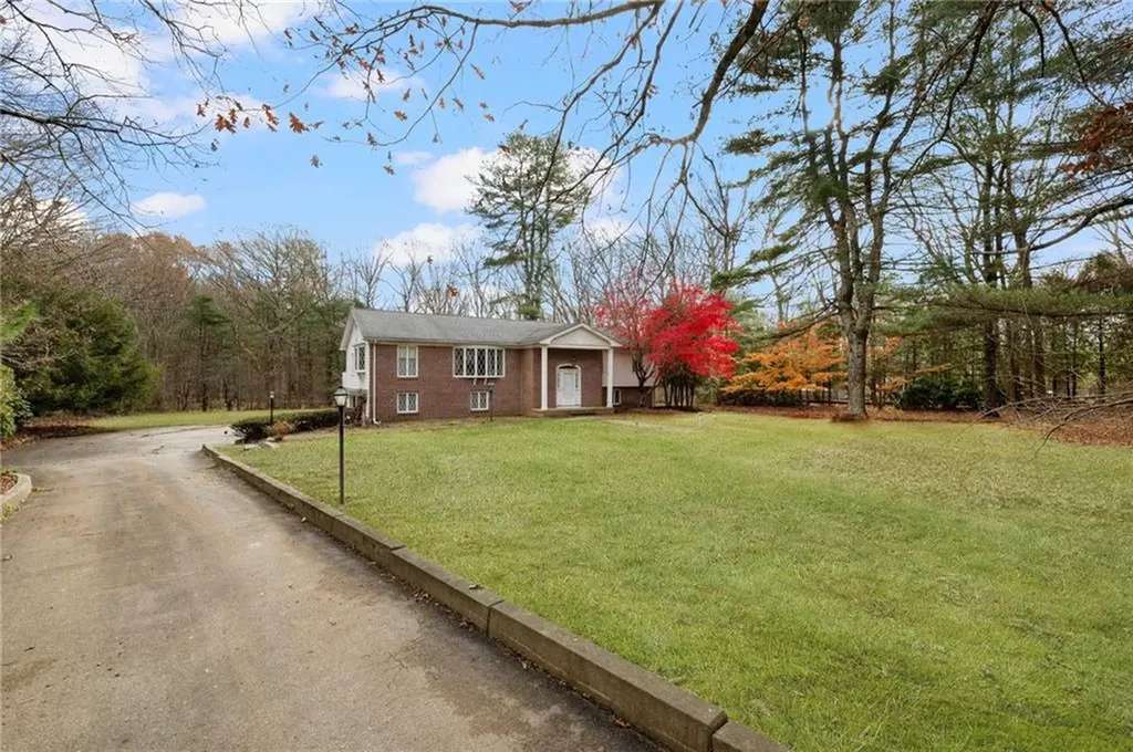 46 Woodsong Drive Scituate RI 02857