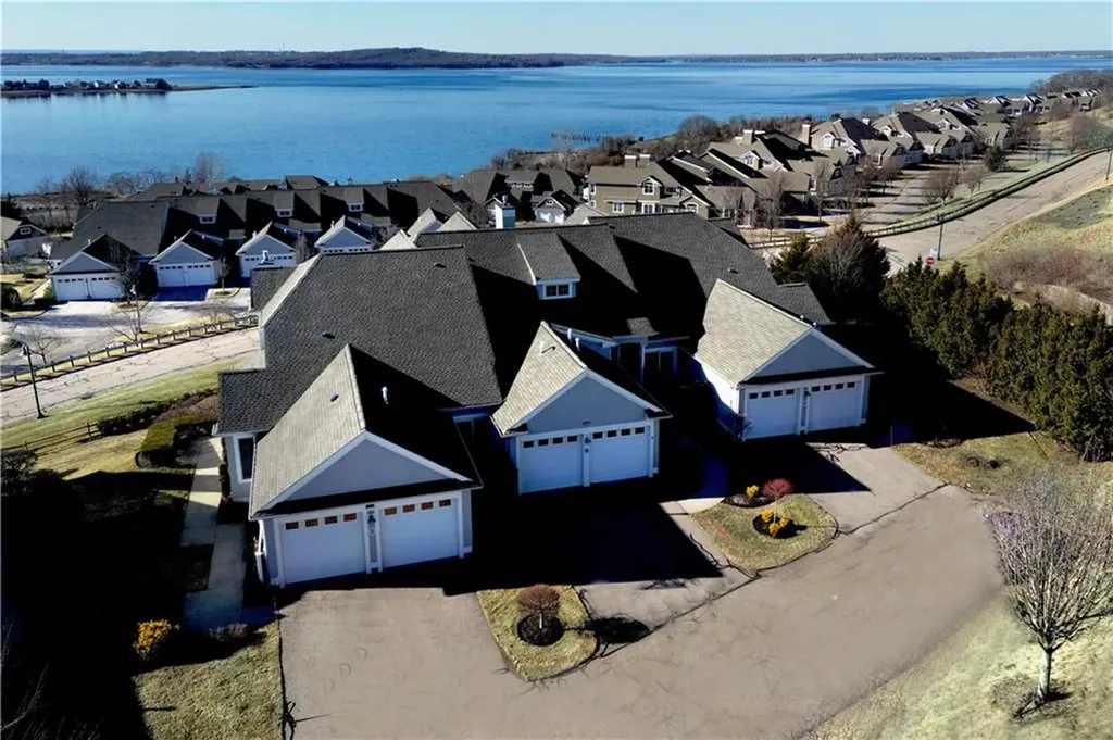 9 Cutter Lane Tiverton RI 02878