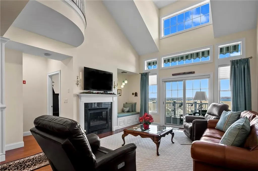 9 Cutter Lane Tiverton RI 02878