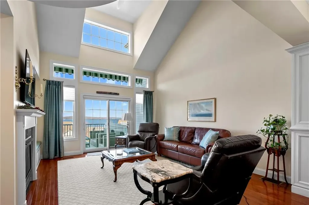 9 Cutter Lane Tiverton RI 02878