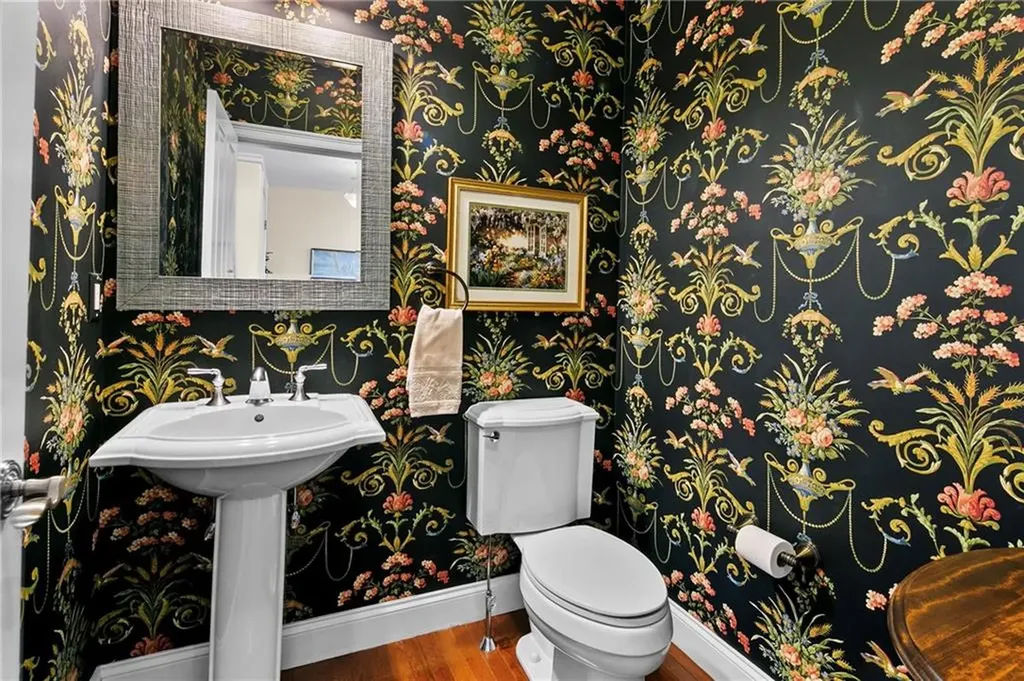 9 Cutter Lane Tiverton RI 02878