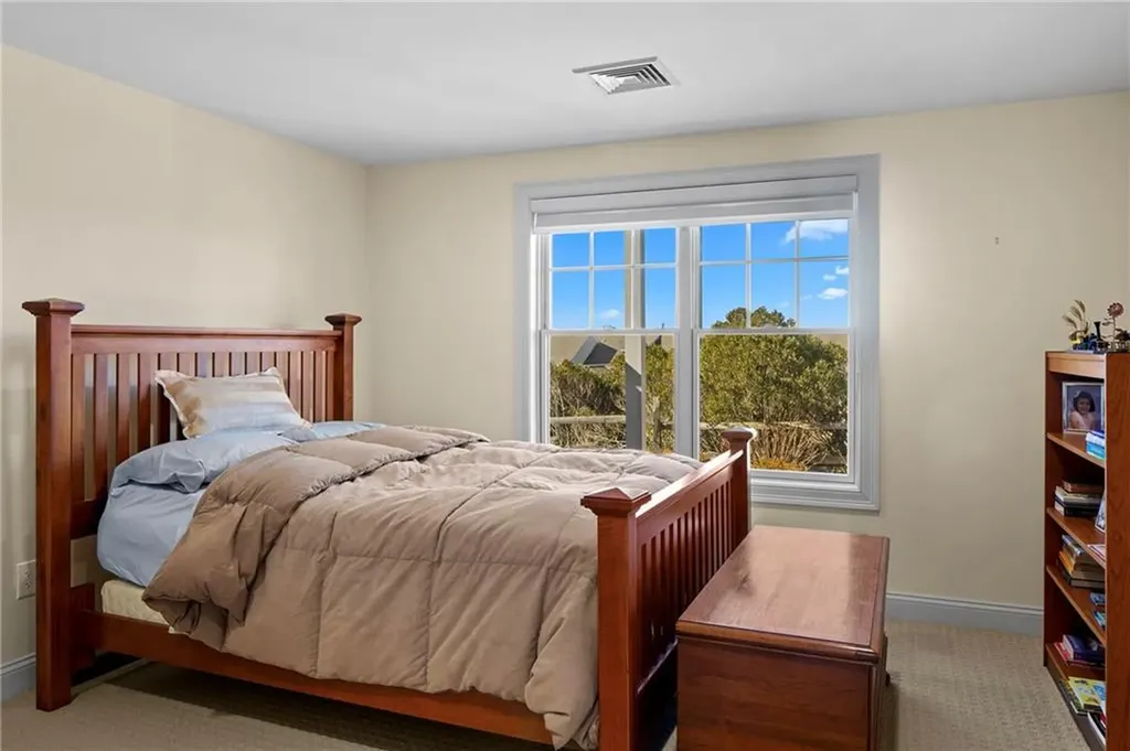 9 Cutter Lane Tiverton RI 02878