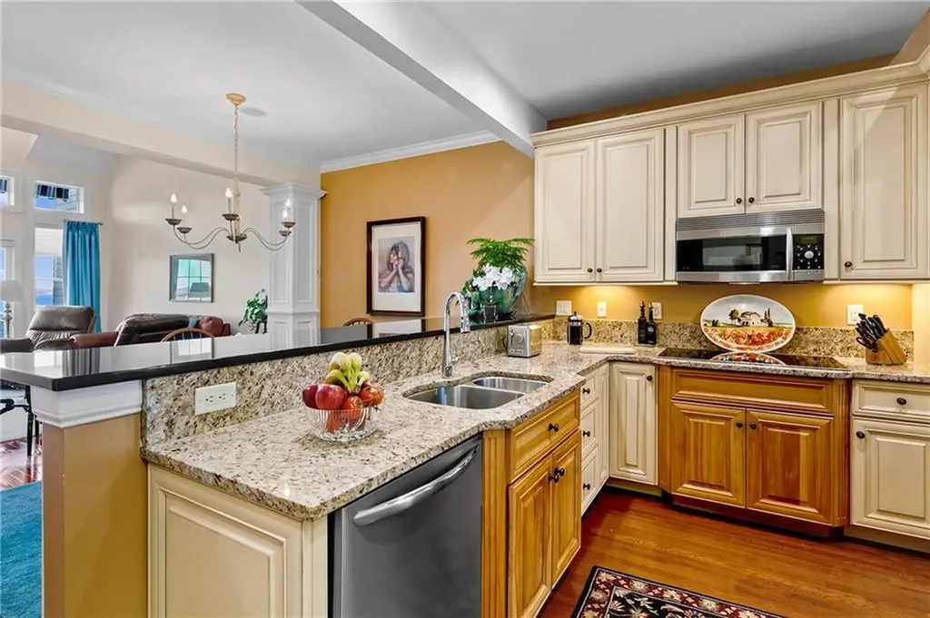 9 Cutter Lane Tiverton RI 02878