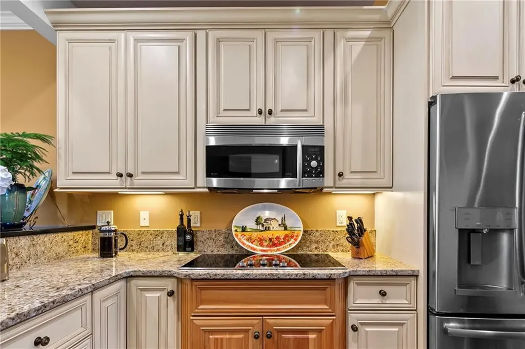 9 Cutter Lane Tiverton RI 02878