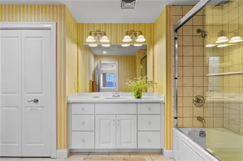 9 Cutter Lane Tiverton RI 02878