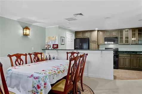 9 Cutter Lane Tiverton RI 02878