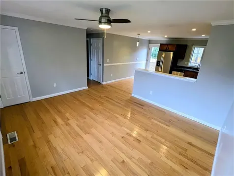 47 King Phillip Street Portsmouth RI 02871