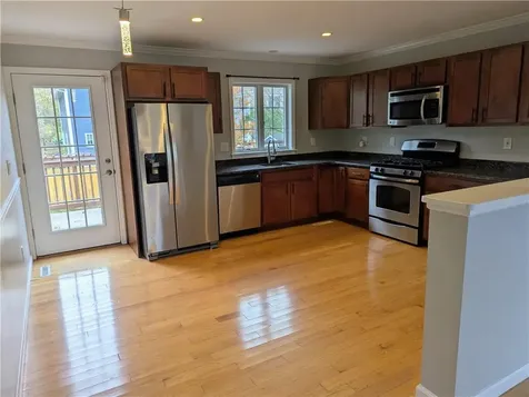 47 King Phillip Street Portsmouth RI 02871