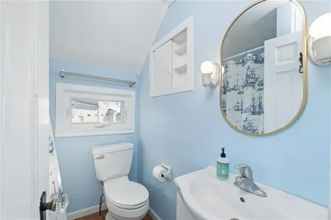 15 Cedar Avenue Portsmouth RI 02871