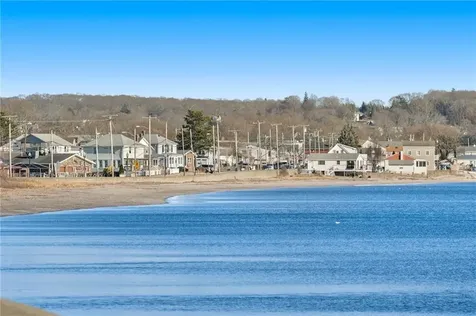 15 Cedar Avenue Portsmouth RI 02871