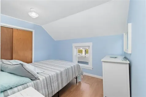 15 Cedar Avenue Portsmouth RI 02871