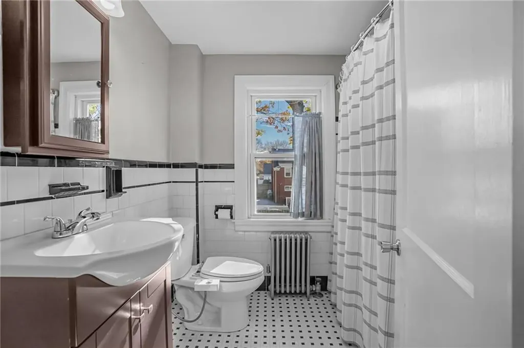 40 Cavalcade Boulevard Warwick RI 02889