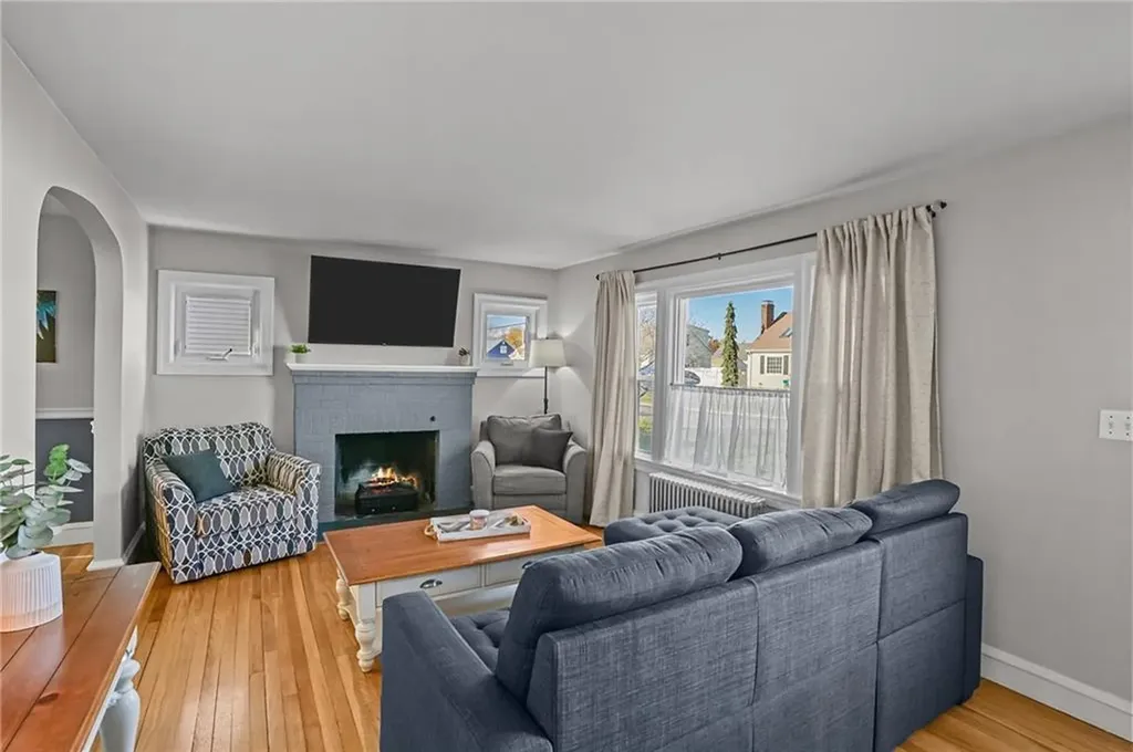 40 Cavalcade Boulevard Warwick RI 02889