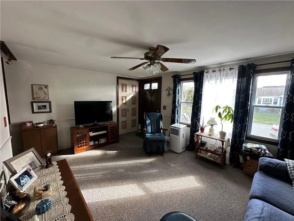 17 Colonial Drive Warren RI 02885