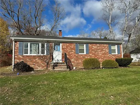 17 Colonial Drive Warren RI 02885