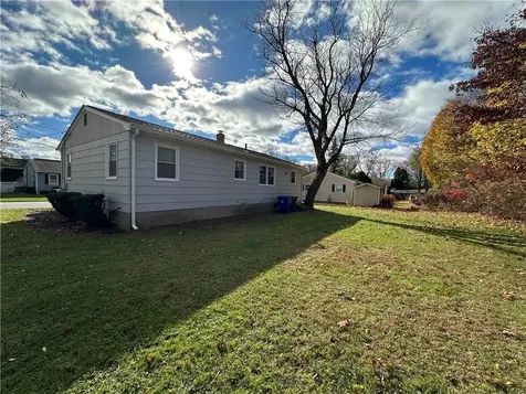 17 Colonial Drive Warren RI 02885