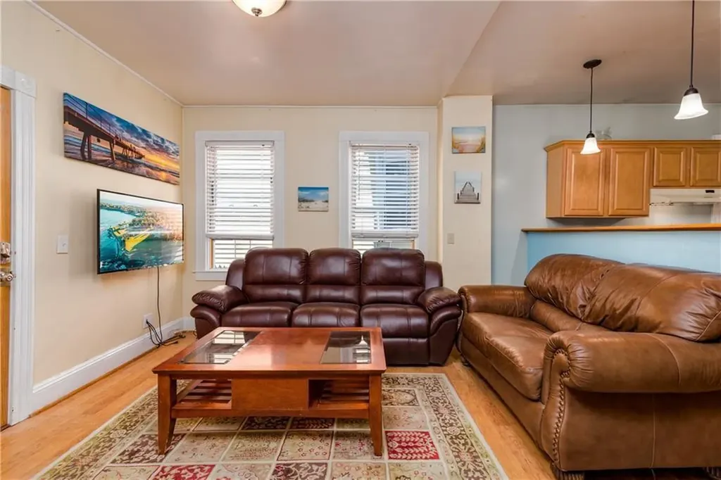 Newport RI, 9 Ann Street, Unit 1