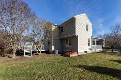 38 Kristen Lane North Kingstown RI 02852