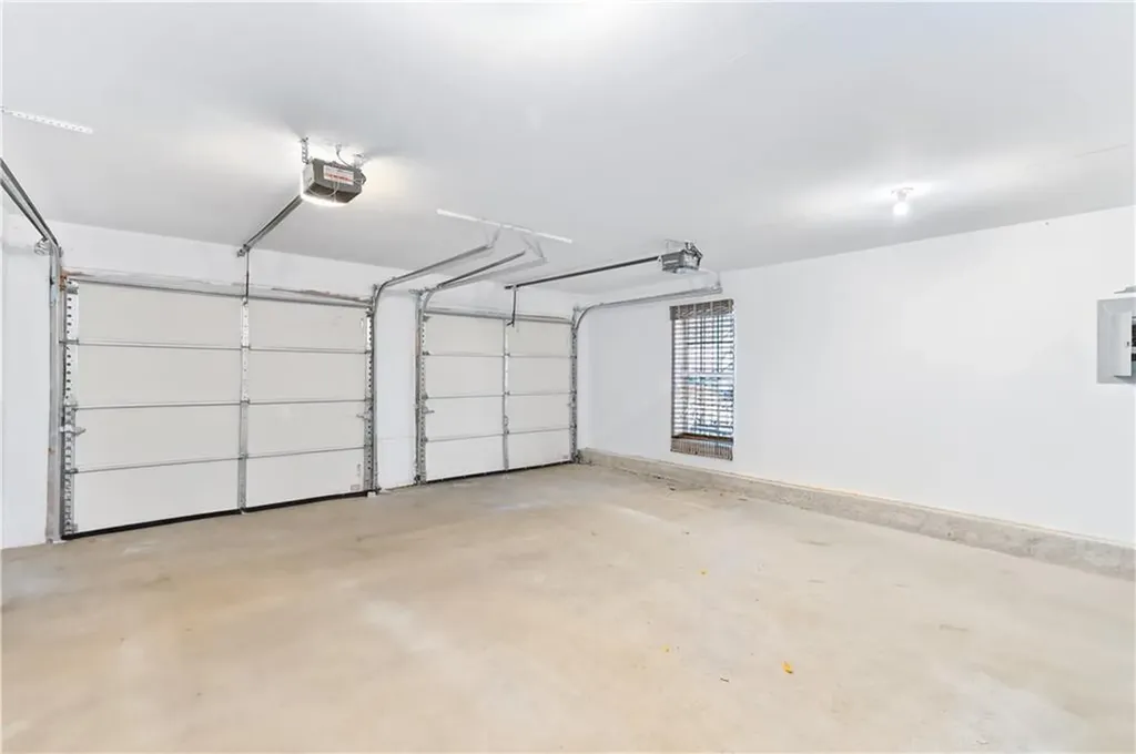 24 Cambridge Circle Smithfield RI 02917