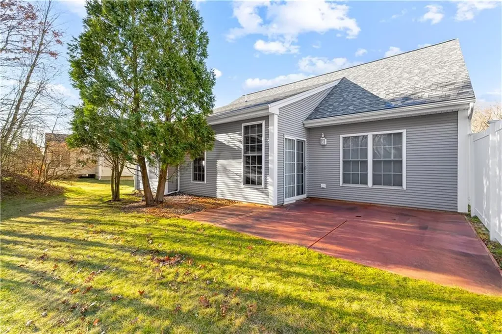 24 Cambridge Circle Smithfield RI 02917