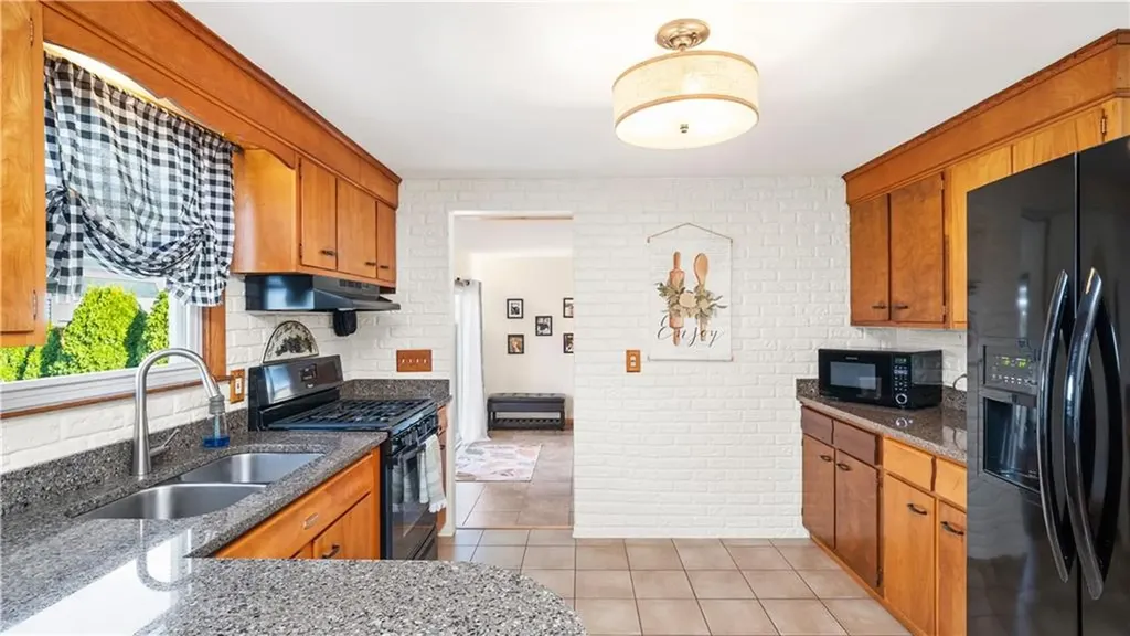 19 Vera Road Coventry RI 02816