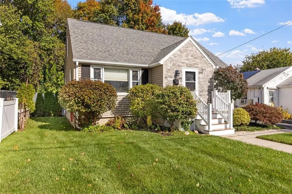 18 Lyman Avenue Johnston RI 02919