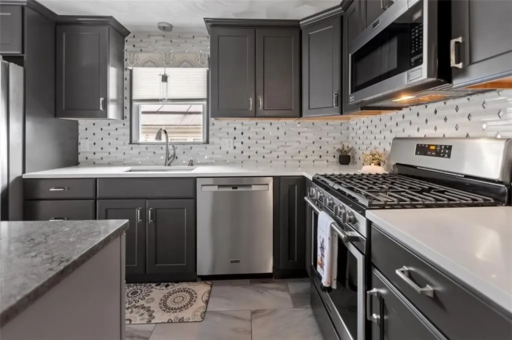 18 Lyman Avenue Johnston RI 02919