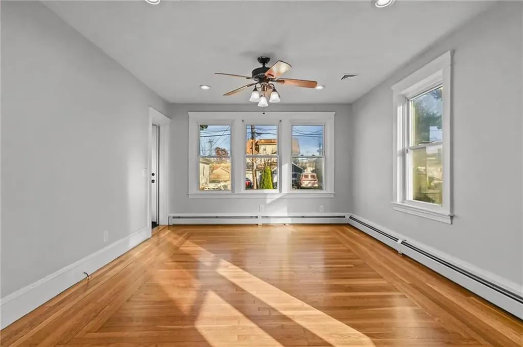 447 Harrington Avenue Warwick RI 02888