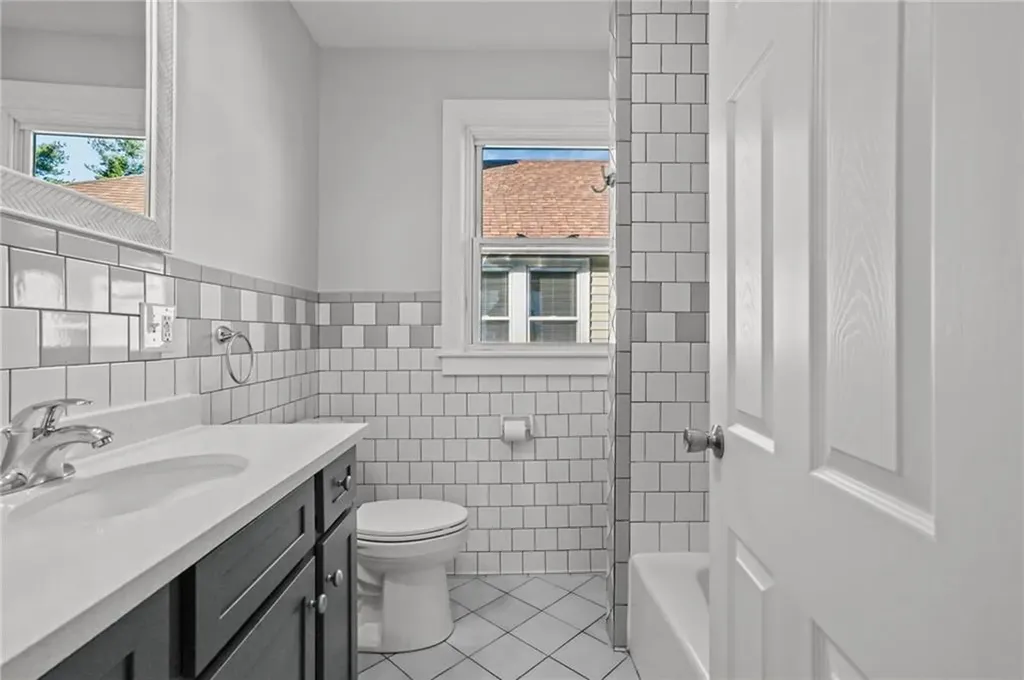 447 Harrington Avenue Warwick RI 02888