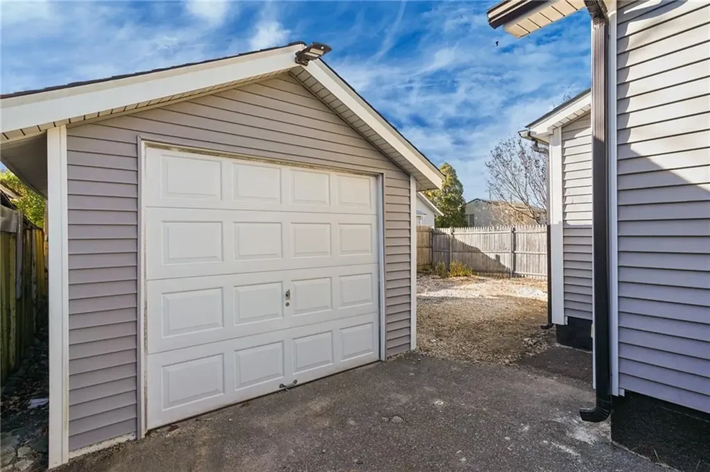 447 Harrington Avenue Warwick RI 02888