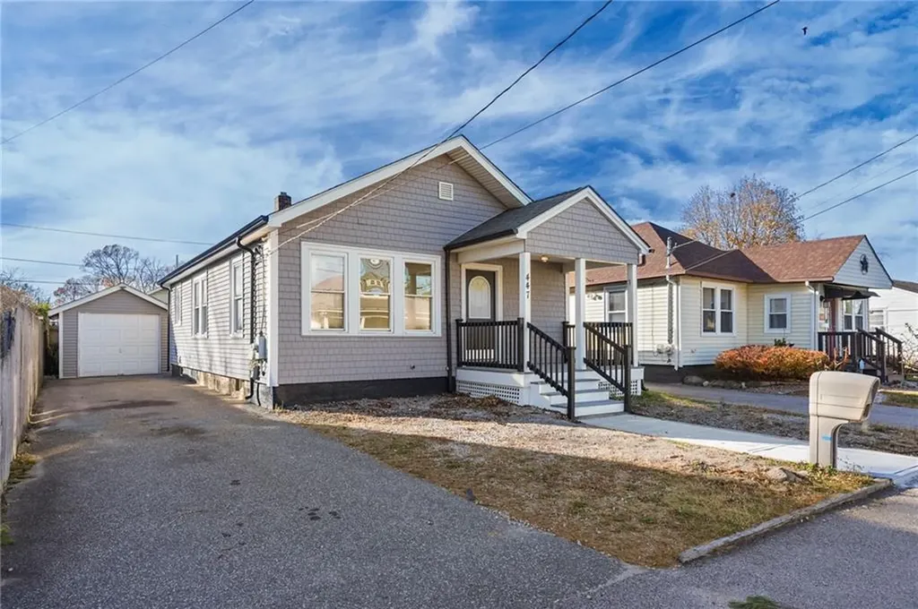 447 Harrington Avenue Warwick RI 02888