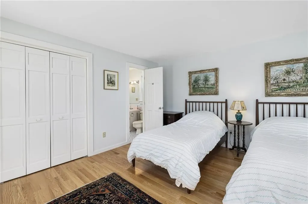 10 Casey Court Newport RI 02840