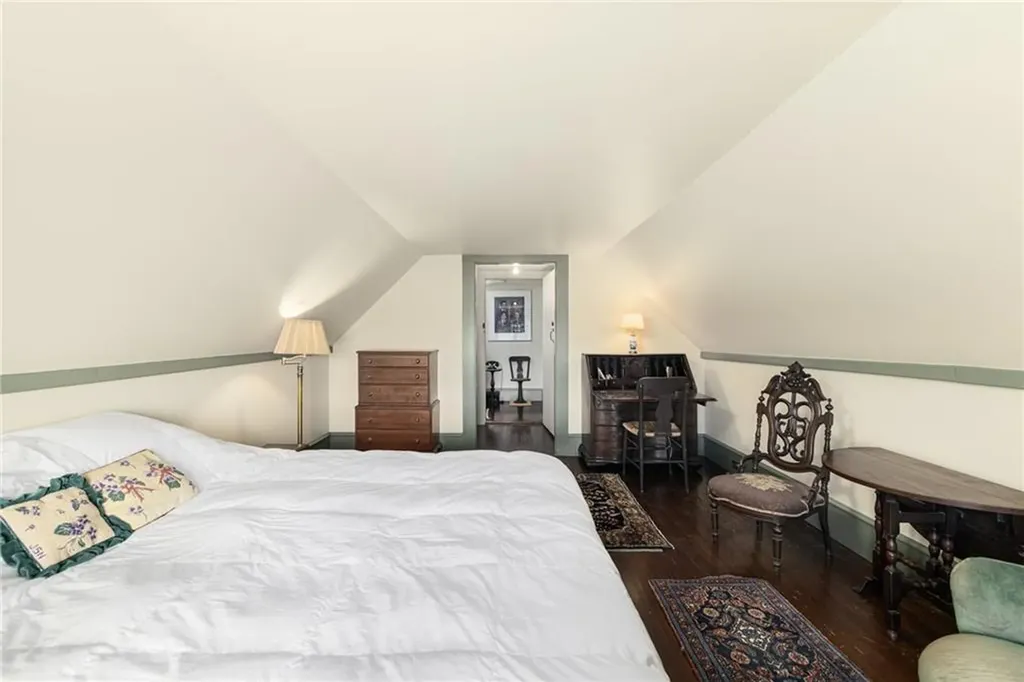 10 Casey Court Newport RI 02840